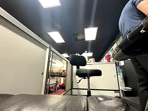 Snapshot of RawRyder8 chatting on November 19, 2025, 1:16 am RawRyder8 online show from November 19, 2025, 1:16 am