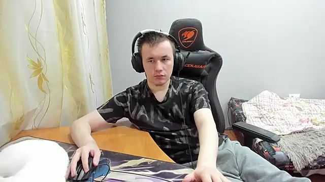 Snapshot of iliaskrislove chatting on November 7, 2025, 12:53 pm iliaskrislove online show from November 7, 2025, 12:53 pm