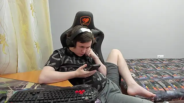 Snapshot of iliaskrislove chatting on March 15, 2026, 9:33 pm iliaskrislove online show from March 15, 2026, 9:33 pm