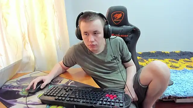 Snapshot of iliaskrislove chatting on October 20, 2025, 6:15 am iliaskrislove online show from October 20, 2025, 6:15 am