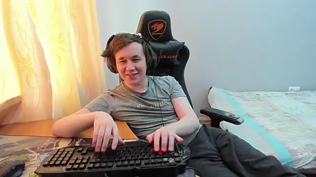 Snapshot of iliaskrislove chatting on March 21, 2026, 7:42 am iliaskrislove online show from March 21, 2026, 7:42 am