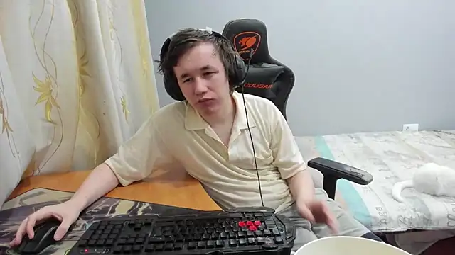 Snapshot of iliaskrislove chatting on February 21, 2026, 12:12 am iliaskrislove online show from February 21, 2026, 12:12 am