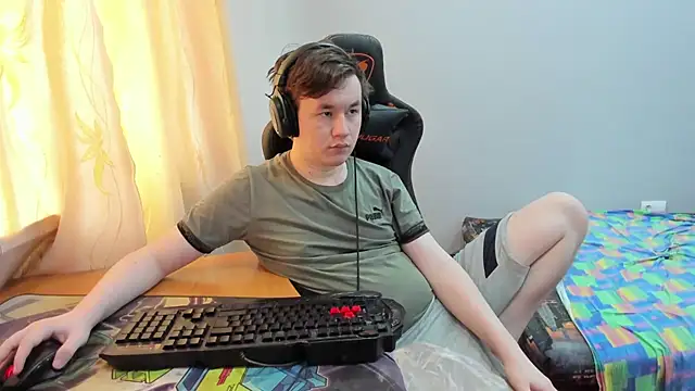 iliaskrislove online show from July 20, 2026, 10:50 am
