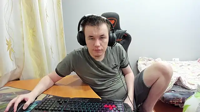 Snapshot of iliaskrislove chatting on November 14, 2025, 10:46 pm iliaskrislove online show from November 14, 2025, 10:46 pm