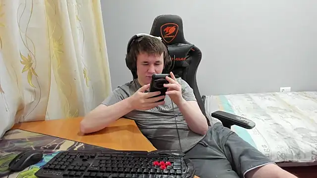 Snapshot of iliaskrislove chatting on February 14, 2026, 1:39 am iliaskrislove online show from February 14, 2026, 1:39 am