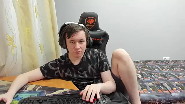 Snapshot of iliaskrislove chatting on March 17, 2026, 12:35 am iliaskrislove online show from March 17, 2026, 12:35 am