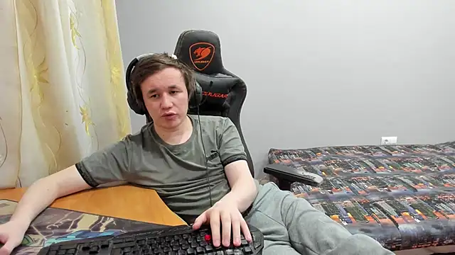 Snapshot of iliaskrislove chatting on February 22, 2026, 5:03 pm iliaskrislove online show from February 22, 2026, 5:03 pm