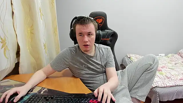 Snapshot of iliaskrislove chatting on November 24, 2025, 2:28 pm iliaskrislove online show from November 24, 2025, 2:28 pm