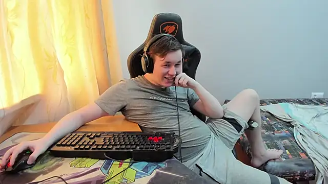 iliaskrislove online show from June 29, 2026, 10:15 am