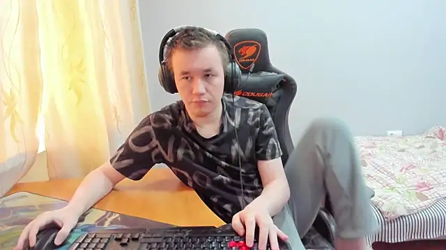 Snapshot of iliaskrislove chatting on November 21, 2025, 7:29 am iliaskrislove online show from November 21, 2025, 7:29 am