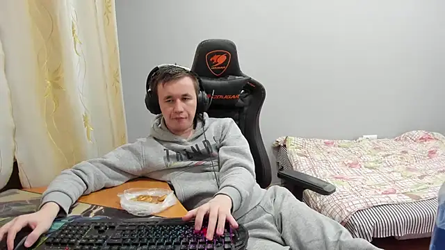 Snapshot of iliaskrislove chatting on December 1, 2025, 4:19 pm iliaskrislove online show from December 1, 2025, 4:19 pm