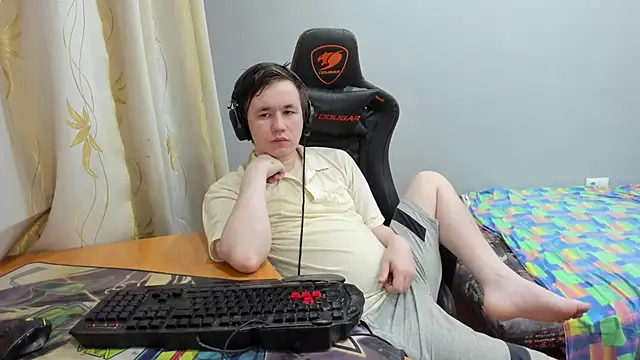 iliaskrislove online show from July 16, 2026, 10:51 pm