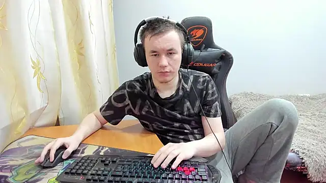 Snapshot of iliaskrislove chatting on November 8, 2025, 12:09 pm iliaskrislove online show from November 8, 2025, 12:09 pm