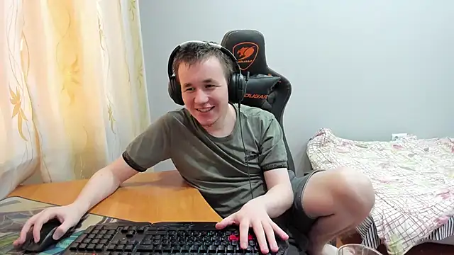 Snapshot of iliaskrislove chatting on November 16, 2025, 11:37 am iliaskrislove online show from November 16, 2025, 11:37 am