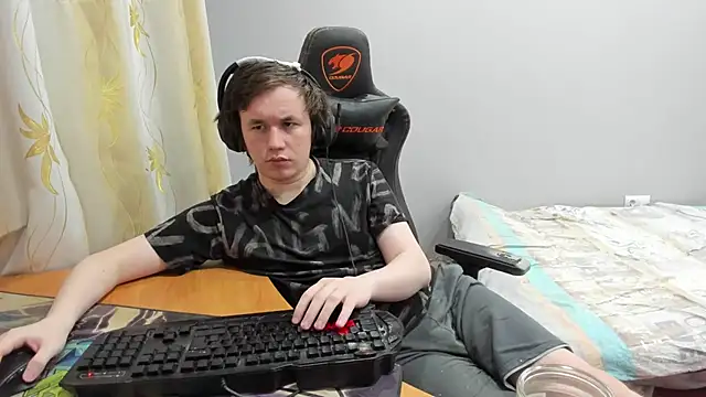 Snapshot of iliaskrislove chatting on March 18, 2026, 1:42 am iliaskrislove online show from March 18, 2026, 1:42 am