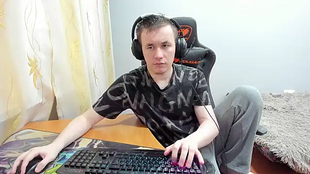 Snapshot of iliaskrislove chatting on November 9, 2025, 12:20 pm iliaskrislove online show from November 9, 2025, 12:20 pm