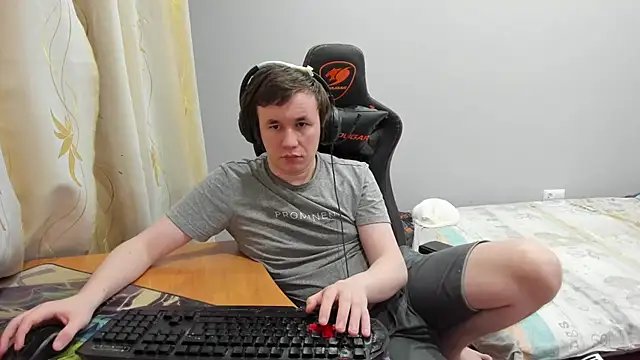 Snapshot of iliaskrislove chatting on February 11, 2026, 4:29 pm iliaskrislove online show from February 11, 2026, 4:29 pm