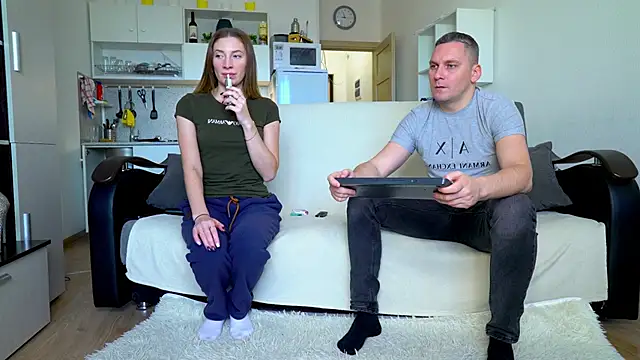 Snapshot of littlesweettifany chatting on November 15, 2025, 12:09 pm littlesweettifany online show from November 15, 2025, 12:09 pm