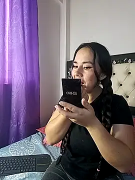 Snapshot of Veeronica_Smith chatting on February 20, 2025, 1:19 pm Veeronica Smith online show from February 20, 2025, 1:19 pm