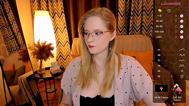 Snapshot of Aemilia_ chatting on October 13, 2025, 8:05 am Aemilia online show from October 13, 2025, 8:05 am