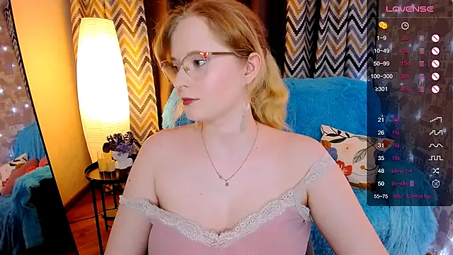 Snapshot of Aemilia_ chatting on November 30, 2025, 8:48 am Aemilia online show from November 30, 2025, 8:48 am