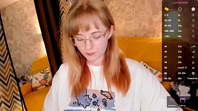 Snapshot of Aemilia_ chatting on July 7, 2026, 8:40 am Aemilia online show from July 7, 2026, 8:40 am