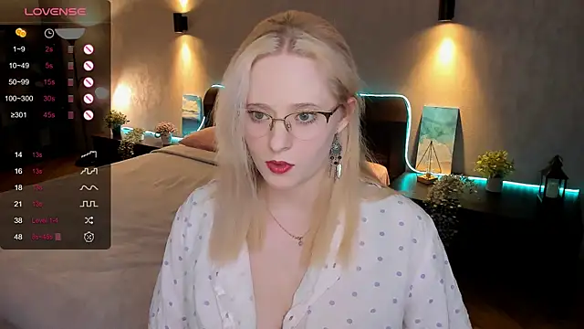 Aemilia  online show from February 14, 2025, 2:18 am