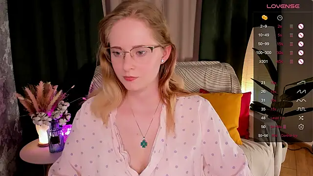 Aemilia  online show from June 11, 2026, 8:33 am