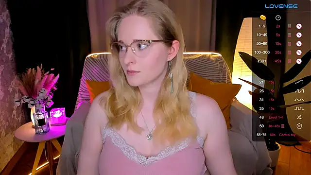 Aemilia  online show from February 25, 2026, 8:25 am