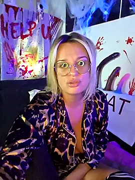 SpicyVicky online show from October 17, 2025, 5:00 am