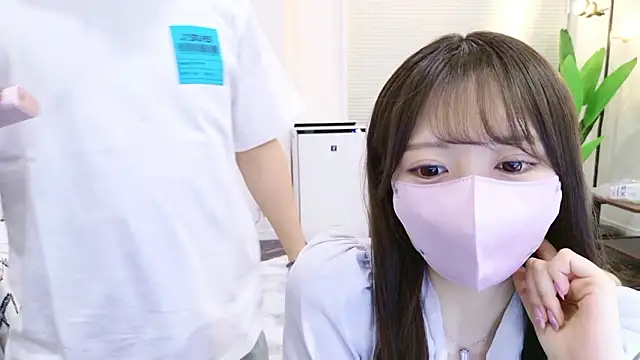 Snapshot of yuki-chi chatting on April 5, 2026, 2:02 pm yuki-chi online show from April 5, 2026, 2:02 pm