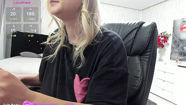 KattyeFox online show from November 27, 2025, 10:32 pm