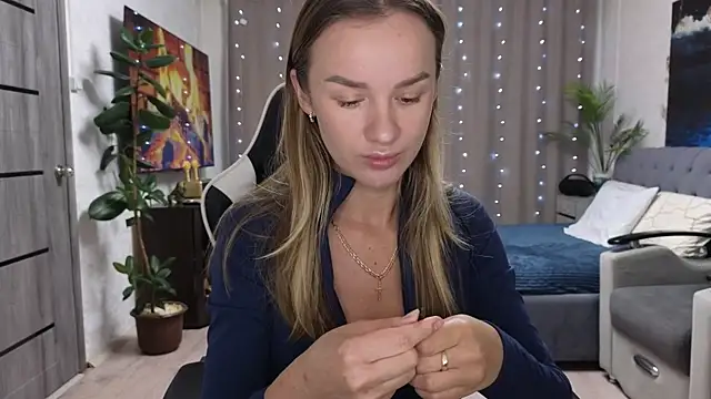 Strip-Lady online show from May 11, 2026, 1:12 pm