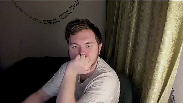 Snapshot of MashkaRay chatting on March 13, 2026, 8:14 pm MashkaRay online show from March 13, 2026, 8:14 pm