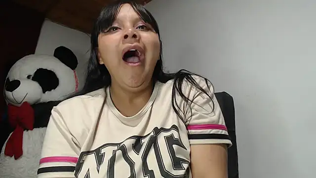 Snapshot of SWEETT_CORY chatting on March 18, 2025, 2:40 am SWEETT CORY online show from March 18, 2025, 2:40 am