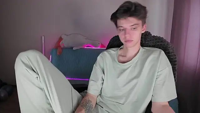 Snapshot of Liam_sexy1 chatting on October 15, 2025, 8:22 am Liam sexy1 online show from October 15, 2025, 8:22 am