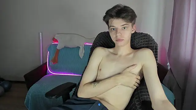 Snapshot of Liam_sexy1 chatting on October 12, 2025, 8:26 am Liam sexy1 online show from October 12, 2025, 8:26 am