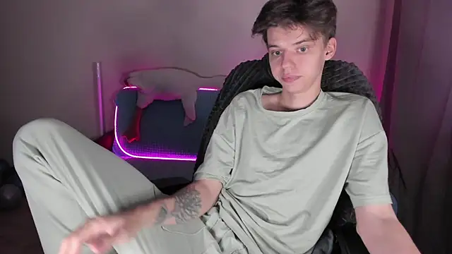 Snapshot of Liam_sexy1 chatting on October 14, 2025, 2:17 pm Liam sexy1 online show from October 14, 2025, 2:17 pm