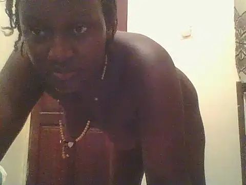 Snapshot of Heavy_ass chatting on March 12, 2025, 11:12 pm Heavy ass online show from March 12, 2025, 11:12 pm