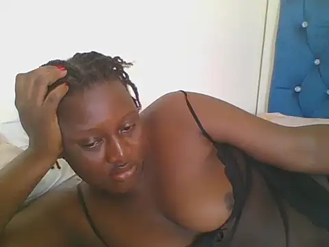 Snapshot of Heavy_ass chatting on November 20, 2025, 7:31 am Heavy ass online show from November 20, 2025, 7:31 am