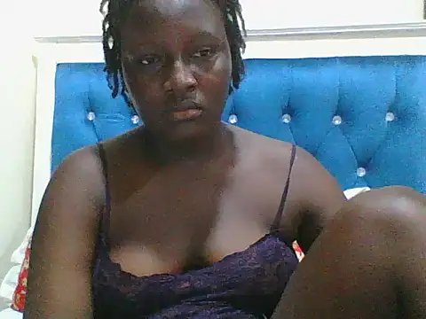 Snapshot of Heavy_ass chatting on December 18, 2025, 5:28 pm Heavy ass online show from December 18, 2025, 5:28 pm