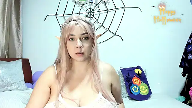 SuzyGamingFairy online show from November 3, 2025, 12:38 am