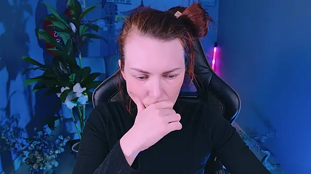 Snapshot of VandaRossi chatting on March 1, 2025, 2:13 pm VandaRossi online show from March 1, 2025, 2:13 pm