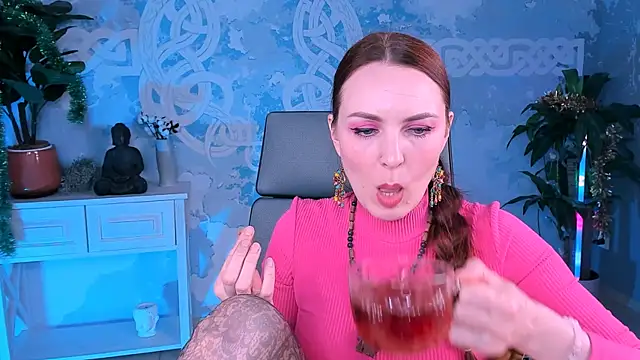 Snapshot of VandaRossi chatting on March 14, 2025, 3:25 pm VandaRossi online show from March 14, 2025, 3:25 pm