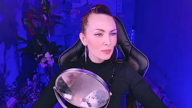 Snapshot of VandaRossi chatting on March 1, 2025, 5:49 pm VandaRossi online show from March 1, 2025, 5:49 pm