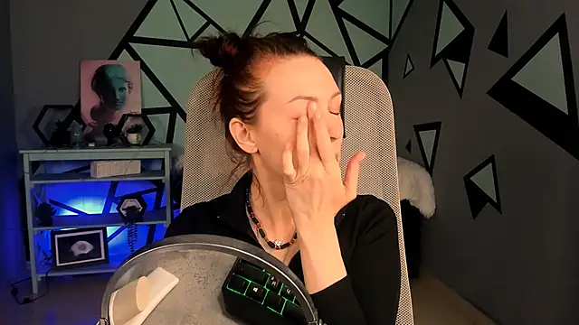 Snapshot of VandaRossi chatting on October 11, 2025, 6:47 am VandaRossi online show from October 11, 2025, 6:47 am