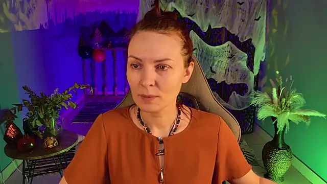 Snapshot of VandaRossi chatting on October 19, 2025, 5:43 am VandaRossi online show from October 19, 2025, 5:43 am