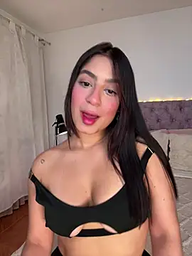 Snapshot of samantha_evans2 chatting on August 4, 2026, 12:59 am samantha evans2 online show from August 4, 2026, 12:59 am