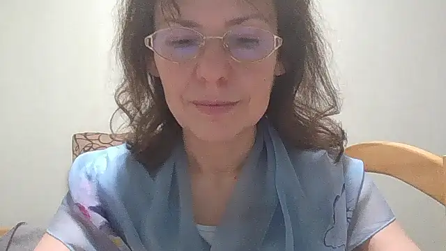 Snapshot of HollyJewel chatting on March 14, 2025, 8:06 pm HollyJewel online show from March 14, 2025, 8:06 pm