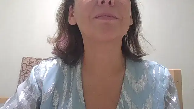 HollyJewel online show from October 22, 2025, 6:51 pm